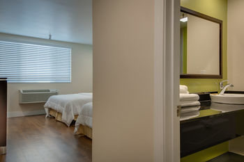 Vagabond Inn Executive - Bakersfield Downtowner エクステリア 写真